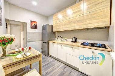 Two-bedroom apartment in the center near the National Sports Complex “Olympiyskiy”