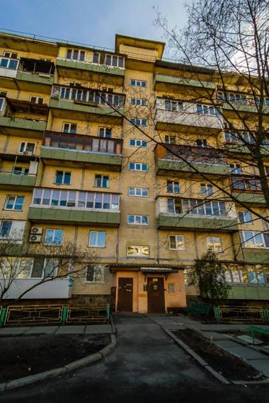 Kvartirkoff na Archipenko 4