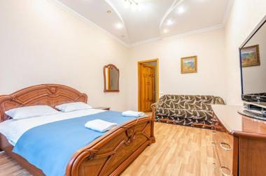 Шикарная видовая 2-комнатная квартира в Центре Киева