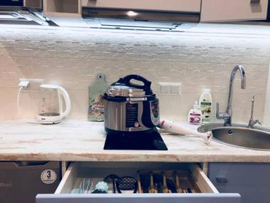 Sunny apartments on Lomonosova 36