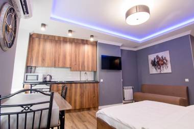 Vip Apartment near Arena City