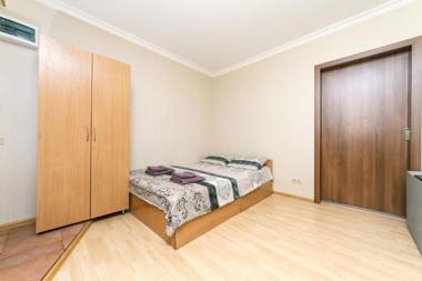 2к уютная квартира в центре Печерска(УЛ.АРСЕНАЛЬНАЯ 20)