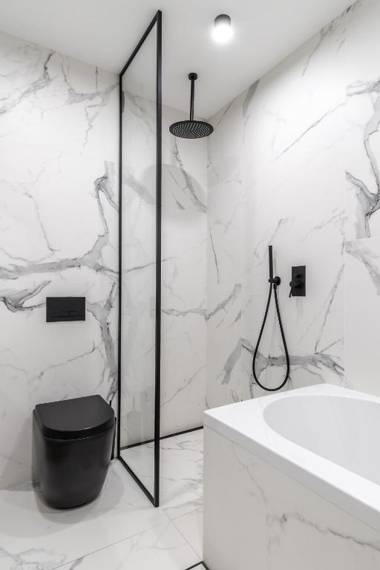 18173 Black and White cozy apartment