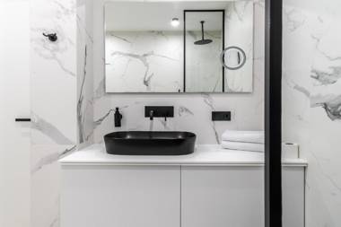 18173 Black and White cozy apartment