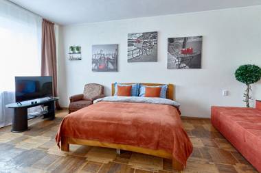 V54-39 MODERN GRAND LOFT IN CENTER CITY MAIN Street FOR LARGE GROUP 110 m2 - 3 THREE SEPARATE BEDROOMS OLYMPIC STADIUM Velyka Vasylkivska St 54