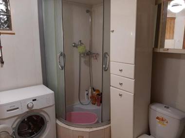 Куренiвський Двiр