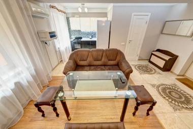 Excellent apartment Druzhby Narodov boulevard 3a. Lybedskaya metro station