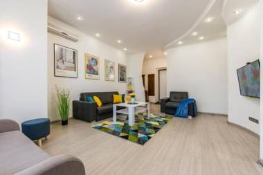 ЦЕНТР 2 комнатная квартира возле ТЦ Arena-City