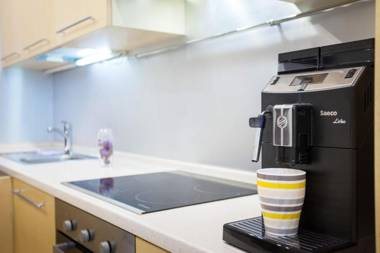 NAVIT apartments with breakfast near the railway station the city center and the park