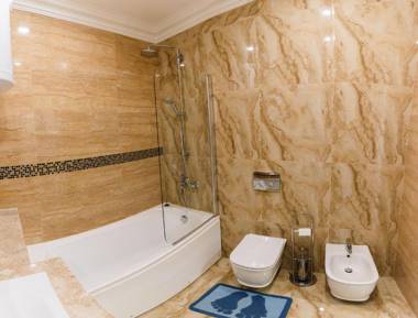 Luxury for business & pleasure Royal 3