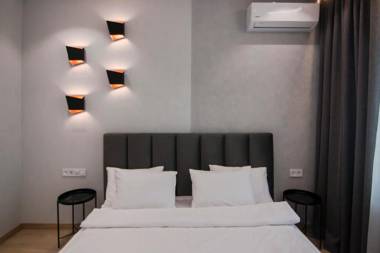 Royal Tower Residence Big VIP Apartment in Center Floor 27