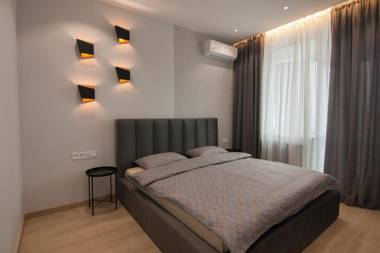 Royal Tower Residence Big VIP Apartment in Center Floor 27