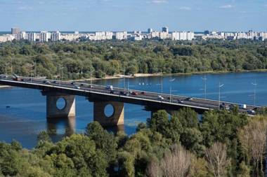 Exquisite panoramic views apartment Dnipro embankment