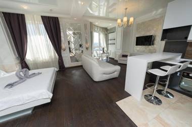 Exquisite panoramic views apartment Dnipro embankment