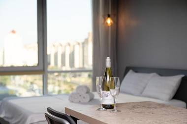 Stylish panoramic apartments. Smartplaza. Metro Minskaya