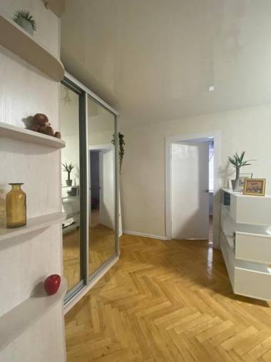 Cozy 2rooms apartmentnear Darnytsia metro station