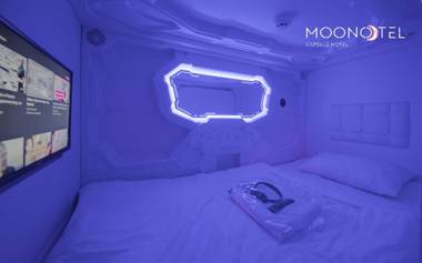 MOONOTEL Maidan