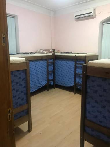 ArArAt-HOLOSIIVSKYI Hostel KIEV