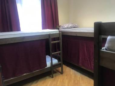 ArArAt-SHULYAVSKAYA Hostel KIEV