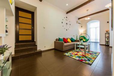 2-к квартира возле Оперного театра м. Золотые Ворота