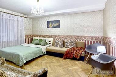 S17/67 TWO SEPARATE BEDROOMS - CENTER - PALACE OF SPORT