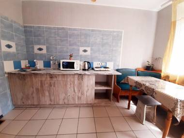 Яновского 1к средняя