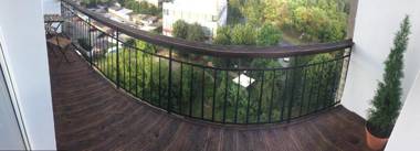 Flatsy at Botanichniy Sad underground