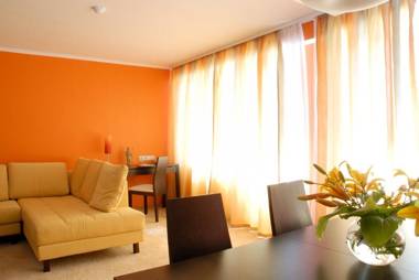 7 Days Hotel Kamyanets-Podilskyi