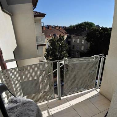 Apartments On Zaliznychna 49