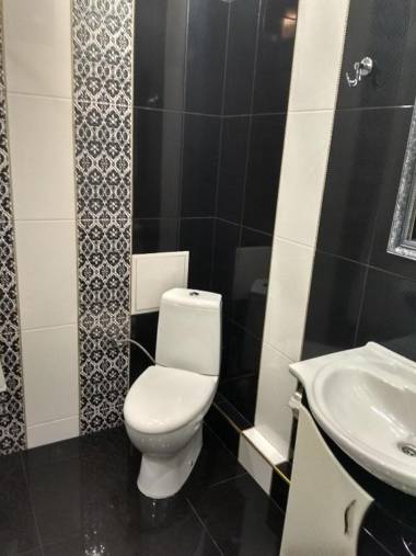 Home in Center with jacuzzi