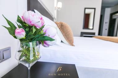 Bon Hotel