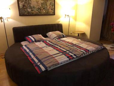 One-Bedroom Apartment in the center