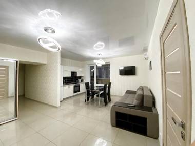 Most City Area De-Lux Apartment