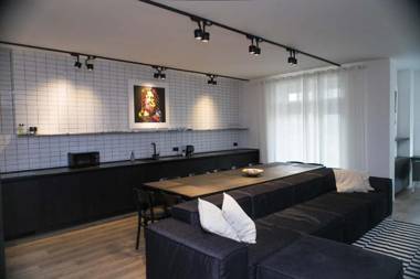 Stylish 1 bedroom studio near Most City