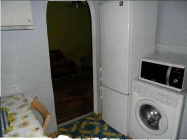 Центральная часть пр. Александра Поля 84