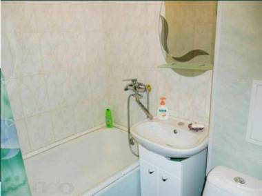 Центральная часть пр. Александра Поля 84