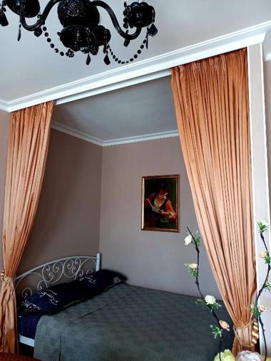 Однокомнатная квартира Lux возле ТЦ ЦУМ Центр города