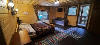 Сімейний номер 1 Садиба У Ані