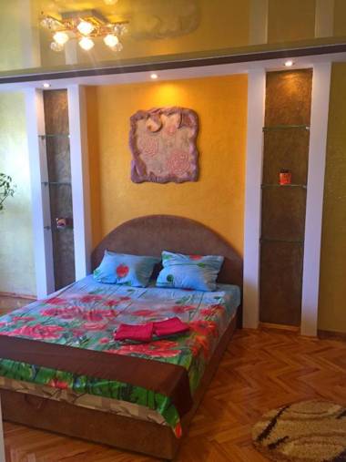 Apartment on Hrushevskoho 28