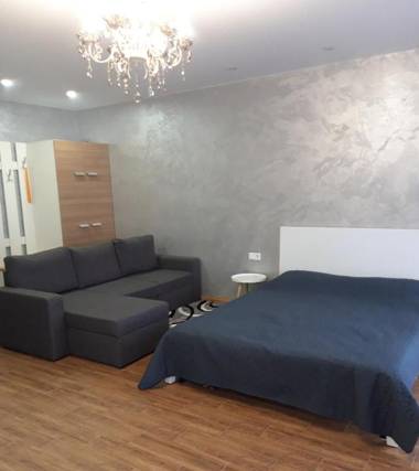 Однокомнатная квартира-студия. Новострой центр города.