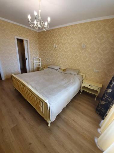 Іващенка 1а