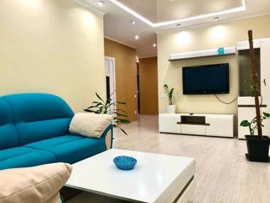 Lux apartments in the city center near the park and Zlata Plaza