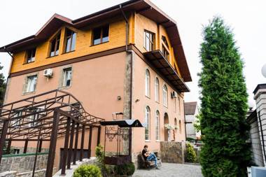 Golden park Apartments