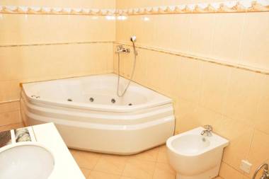 Biraj International Hotel