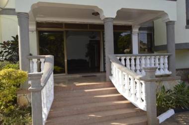 Alfa Hotel Munyonyo