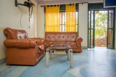 Brimax Hotel