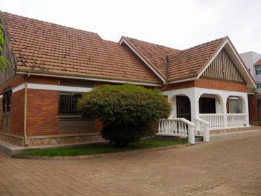 Kampala Kiwatule Comfy Holiday Home