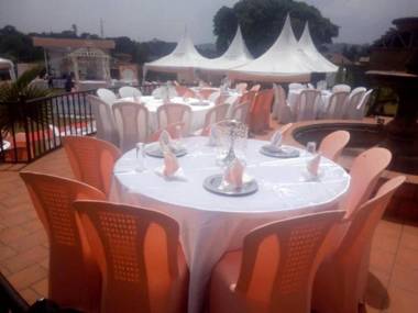 Makutano Hotel