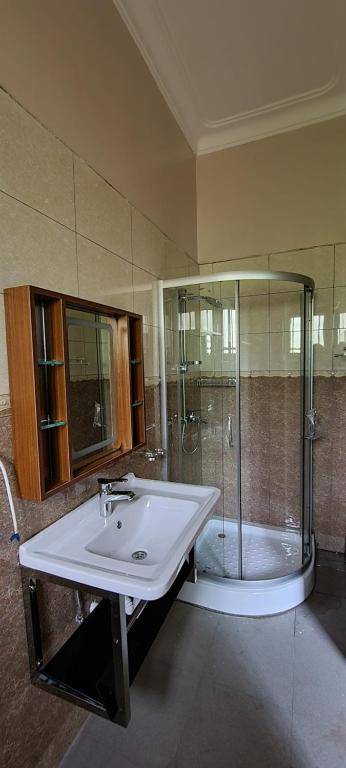 Malachite Apartments