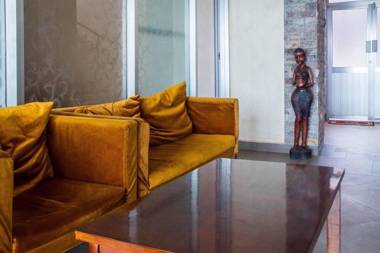 Hotel Kash Masaka Road